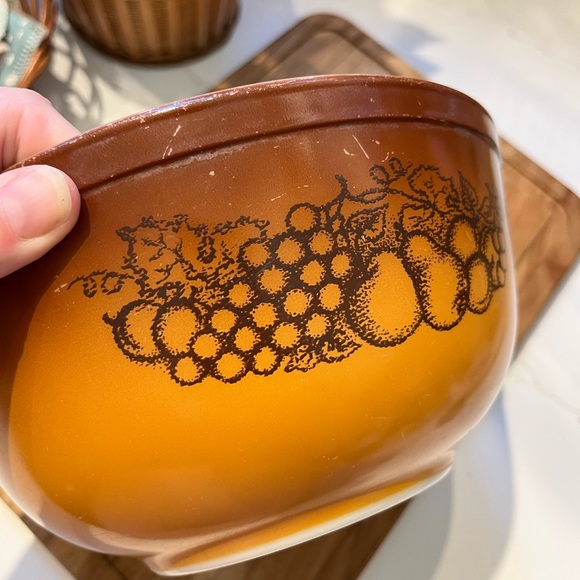 S/3 Vintage Pyrex bowls *imperfect* - Picture 15 of 16